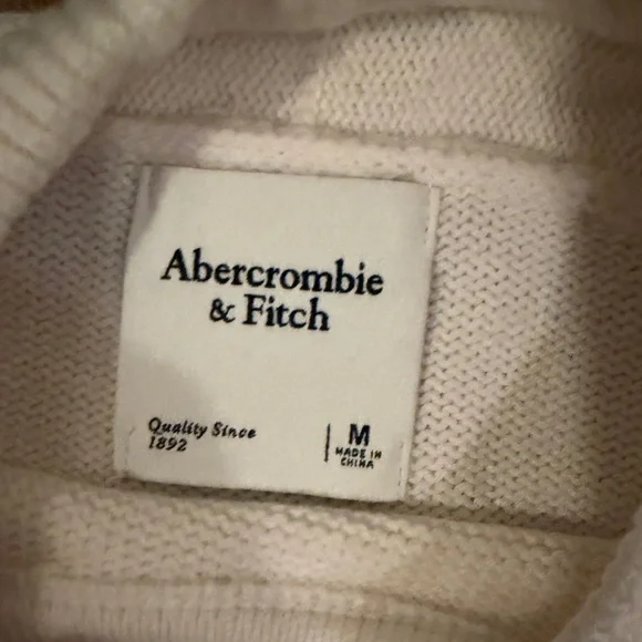 Abercrombie & Fitch Madeline Lobster Crew Sweater - Picture 3 of 4